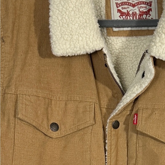 Levi's Corduroy sherpa lined jacket, tan, size L, casual, fall, autumn, outdoors - Picture 2 of 13